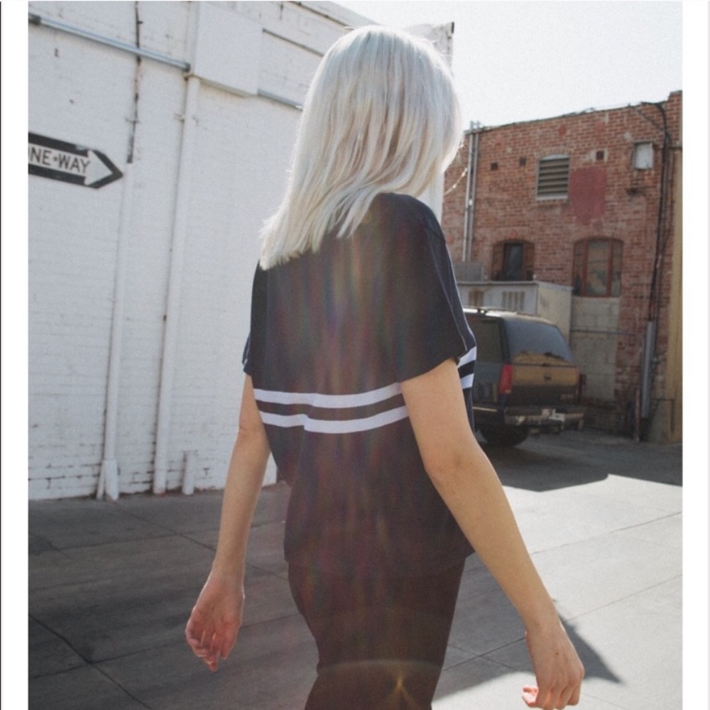 ❌SOLD❌Brandy Melville Aleena Stripe Tee - Picture 2 of 7